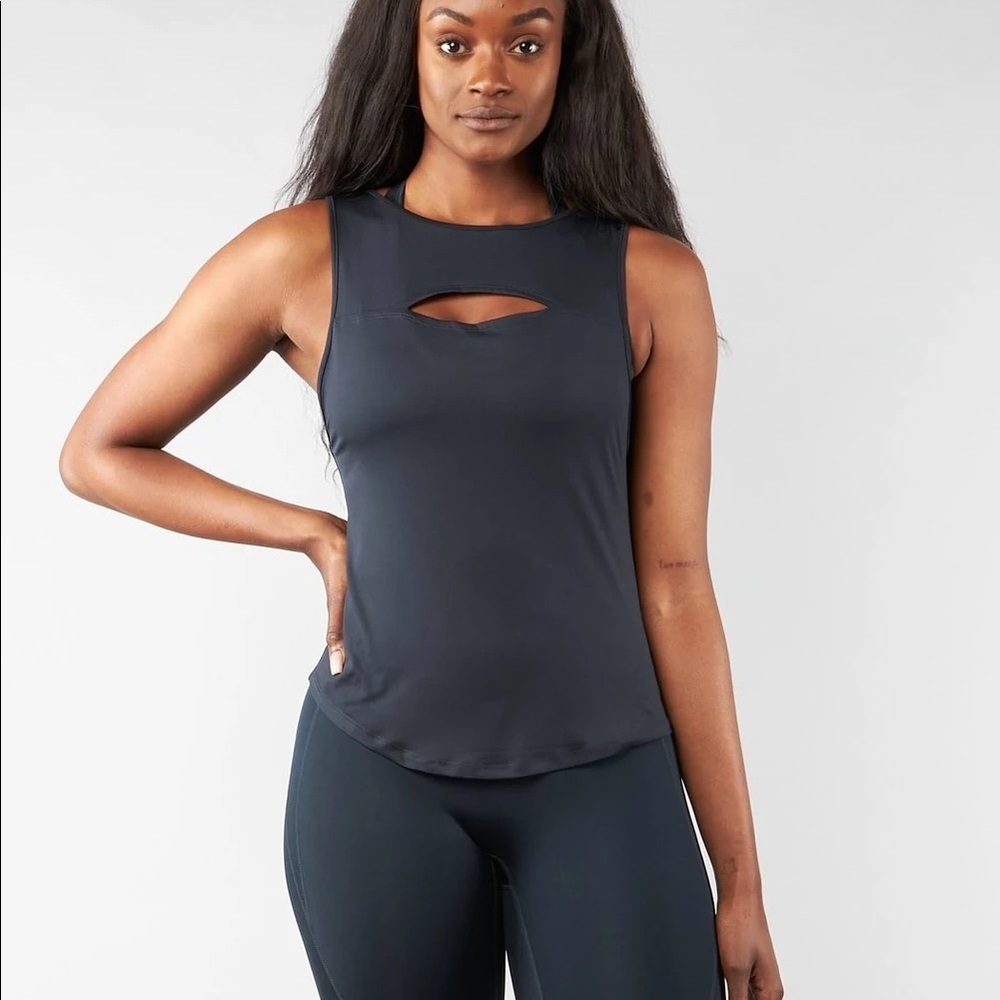 Buff Bunny Botanical Top- Black